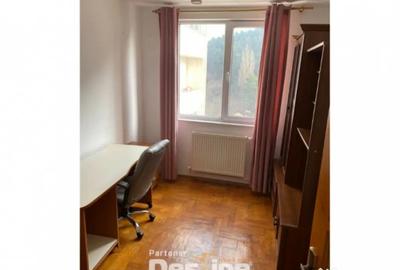 Apartament cu 4 camere decomandat în Central - 8