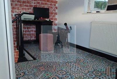 Apartament cu 3 camere decomandat în Sânpetru