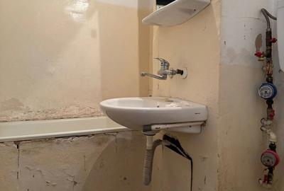 Garsonieră semidecomandată în Rahova