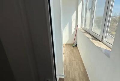 Apartament cu 2 camere decomandat în E3 - 4