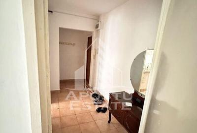 Apartament 2 camere in bloc cu lift, zona Sagului - 1