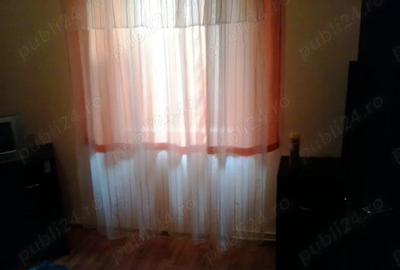 Vand urgent casa la curte - langa statia de metrou Piata Muncii !!! - 9