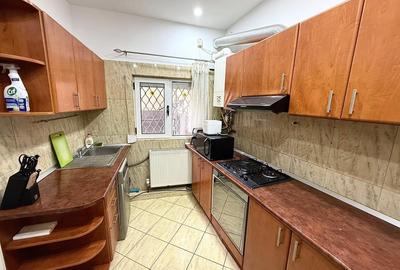 Casă cu 4 camere cu Canalizare în Parcul Carol - 13