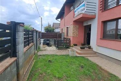 Duplex cu 5 camere cu Canalizare în Moșnița Veche - 2