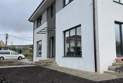 Casă cu 4 camere cu Teren 531 Mp în Chinteni - 1