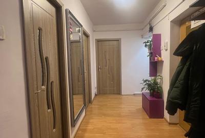 Apartament cu 3 camere decomandat în Dumbrava 2 - 2