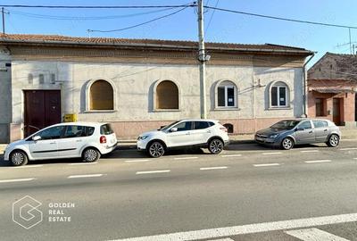 Apartament spatios la casa, 92 mp, zona Centrala, comision 0%