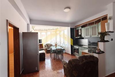 Apartament cu 3 camere semidecomandat în Ultracentral