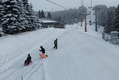 Spațiu comercial, în Petros - 2