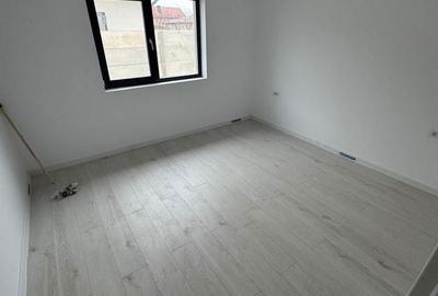 Casă cu 4 camere cu Canalizare în Clinceni - 11