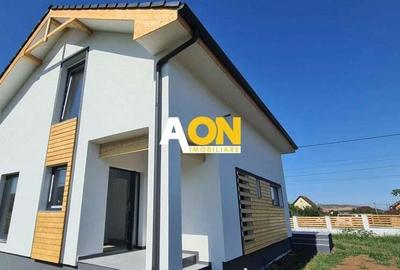 Casa finisata la cheie, 4 camere, 3 bai, 363 mp teren, zona Micesti