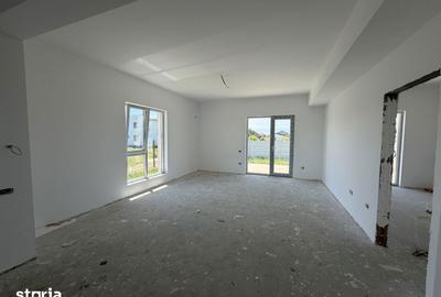 Casă cu 4 camere cu Teren 400 Mp în Domnești - 4