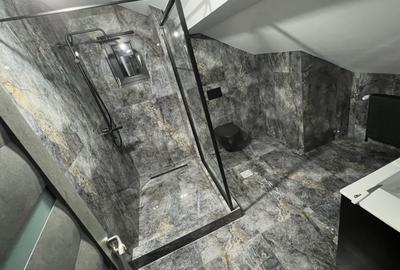Apartament cu 4 camere decomandat în Central - 2