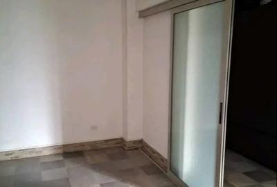 Garsonieră decomandată, mobilată în 13 Septembrie - 2