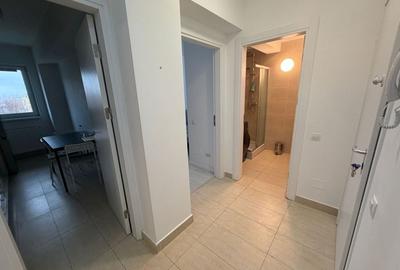 Garsonieră decomandată în Titan