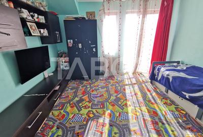 Apartament cu 2 camere decomandat, mobilat în Turnișor