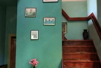 Casa cu 5 camere, singur in curte, acces auto , langa Magazinul Cri?ul , Oradea. - 1