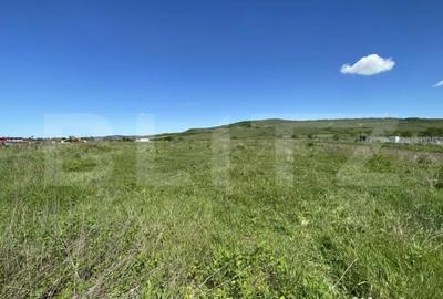 Teren de 23750 mp, în Central - 3