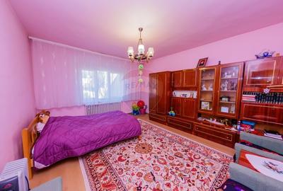 Casă cu 7 camere cu Teren 515 Mp în Valea Roșie - 11