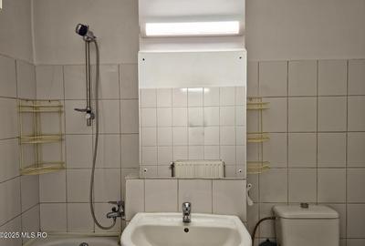 Aradului - VOX - 3 camere, etaj 2, 2 bai, 2 balcoane, centrala! - 13