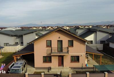 Casă cu 4 camere în Central - 2