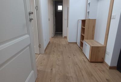 Apartament cu 3 camere decomandat în Central - 2