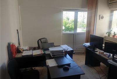 Spațiu comercial, de 73 mp, în Central - 3