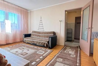 Apartament cu 3 camere semidecomandat, mobilat în Florilor - 7