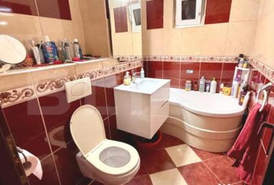 Apartament cu 4 camere decomandat în Sânmartin