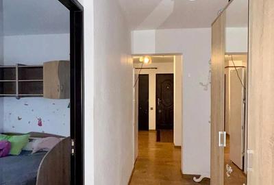 Apartament cu 3 camere decomandat în Central - 2