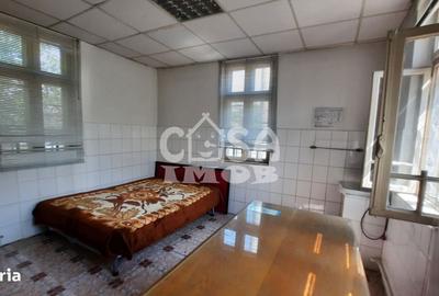 Casă cu 4 camere cu Teren 1845 Mp în Răcari - 3