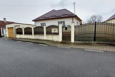 Casă cu 3 camere cu Teren 600 Mp în Central - 8