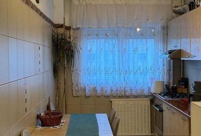 APARTAMENT 3 CAMERE / UTILAT / MOBILAT / LOC DE PARCARE / GORJULUI - 6