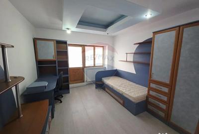Apartament cu 2 camere decomandat în 1 Mai - 12