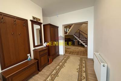 Casă individuală cu 7 camere cu Canalizare în Curtești - 13