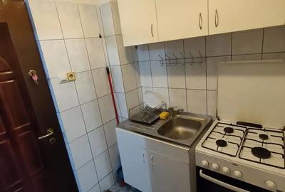 Garsoniera, zona fizicienilor, sector 3 - 8