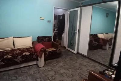 Apartament cu 3 camere decomandat în Traian - 4