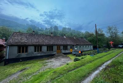 Casă cu 6 camere în Central - 2