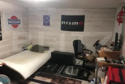 Apartament cu 4 camere semidecomandat în Botizului