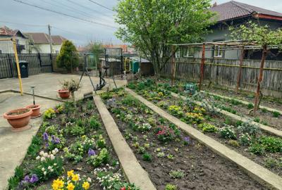 Casă individuală cu 5 camere cu Teren 380 Mp în 9 Mai - 8