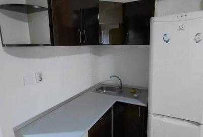 Garsonieră decomandată, mobilată în Păcii - 2