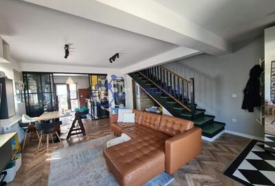 Duplex cu 4 camere cu Canalizare în Bucium - 2