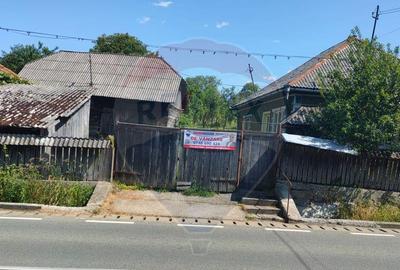 Casă cu 2 camere cu Teren 2198 Mp în Mara - 2