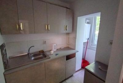 Garsonieră decomandată în Central - 2