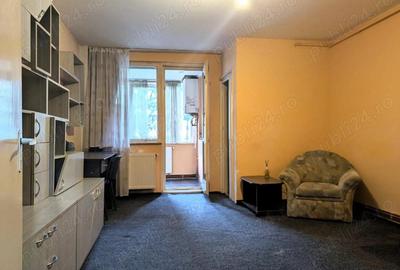 Garsonieră decomandată în Astra - 1