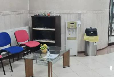 Spațiu comercial, de 260 mp, în Central - 4