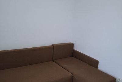 Camera camin, cu baie in interior, renovata, mobilata si utilata complet. - 2