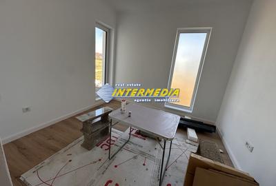 Casă individuală cu 4 camere cu Canalizare în Est - 14