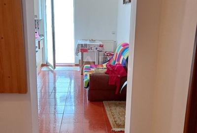 Apartament cu 2 camere semidecomandat, mobilat în Florești - 4