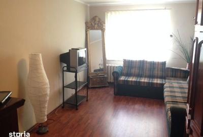 Apartament cu 3 camere decomandat în Crângași - 2
